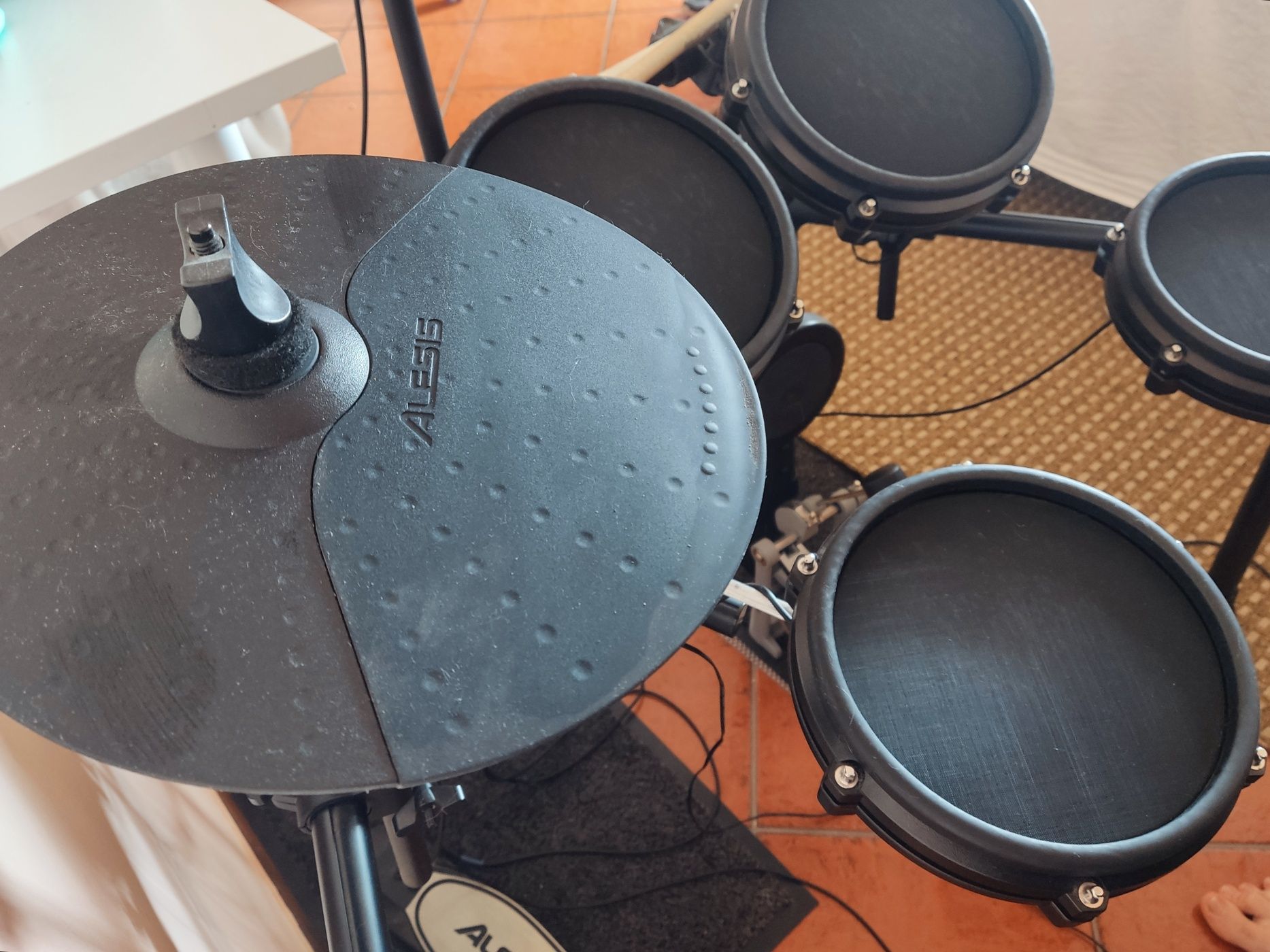 Bateria Elétrica Alesis Nitro Mesh Kit