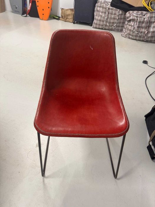 Cadeiras Sol & Luna em couro