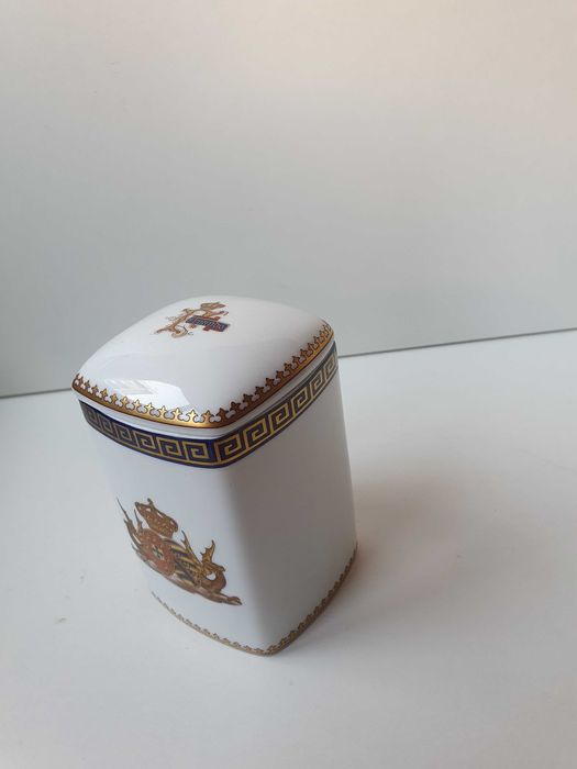 Pote Neoclassica Porcelana, comemorativo D. Fernando, edição limitada,