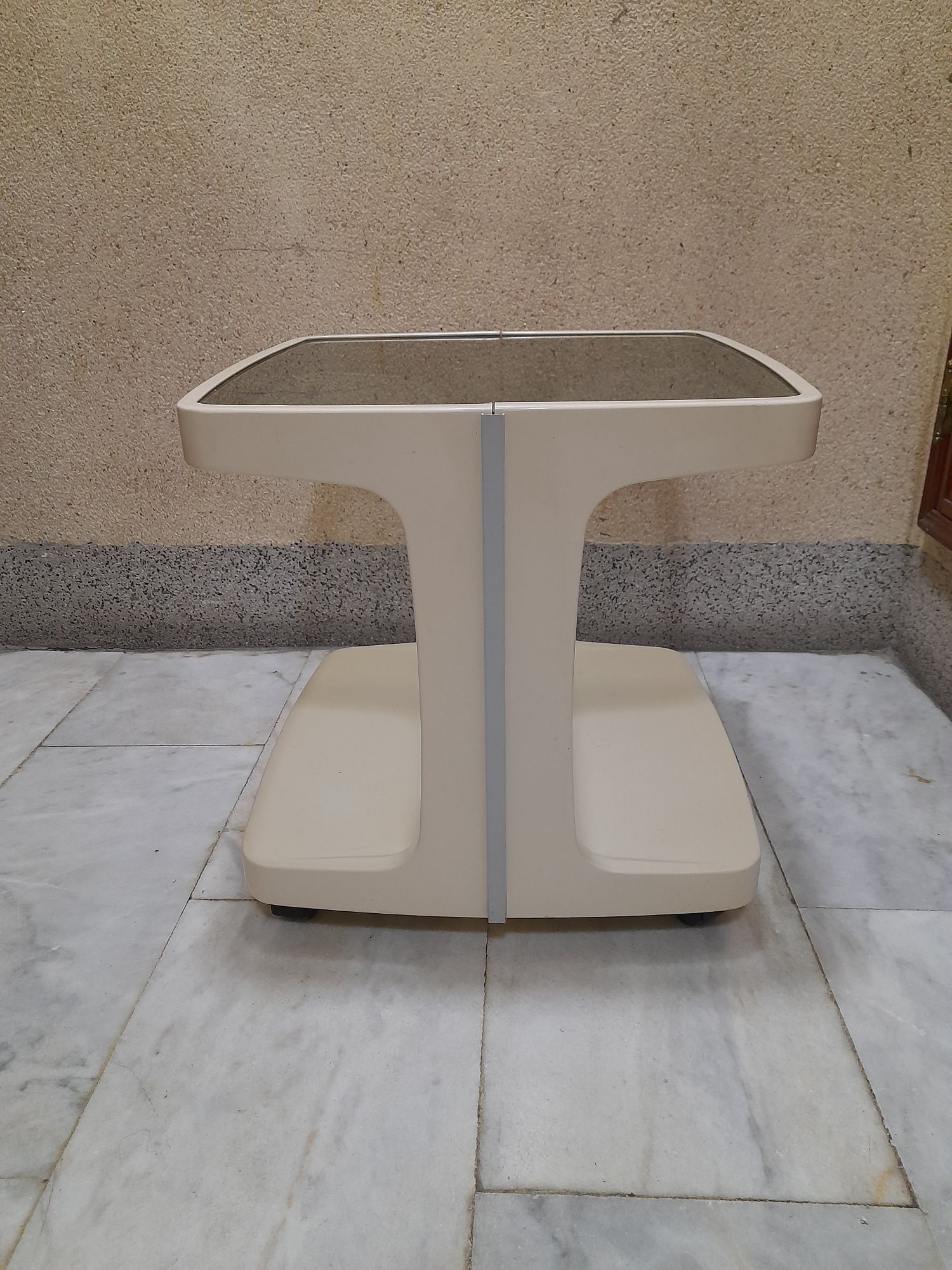 Mesa Space Age anos 80