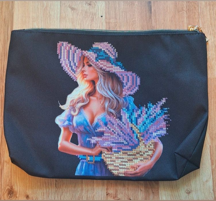 Kosmetyczka bardzo ładna