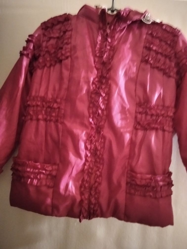 Куртка вітровка на дівчинку рожевого кольору