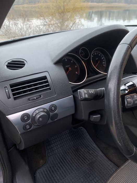 Opel Astra H 2009 1.9d АКПП  COSMO
