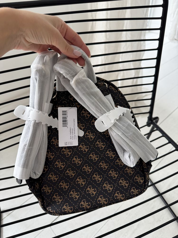 Рюкзак guess manhattan коричневий
