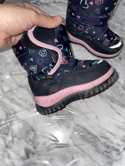 Чобітки дитячі зимові.