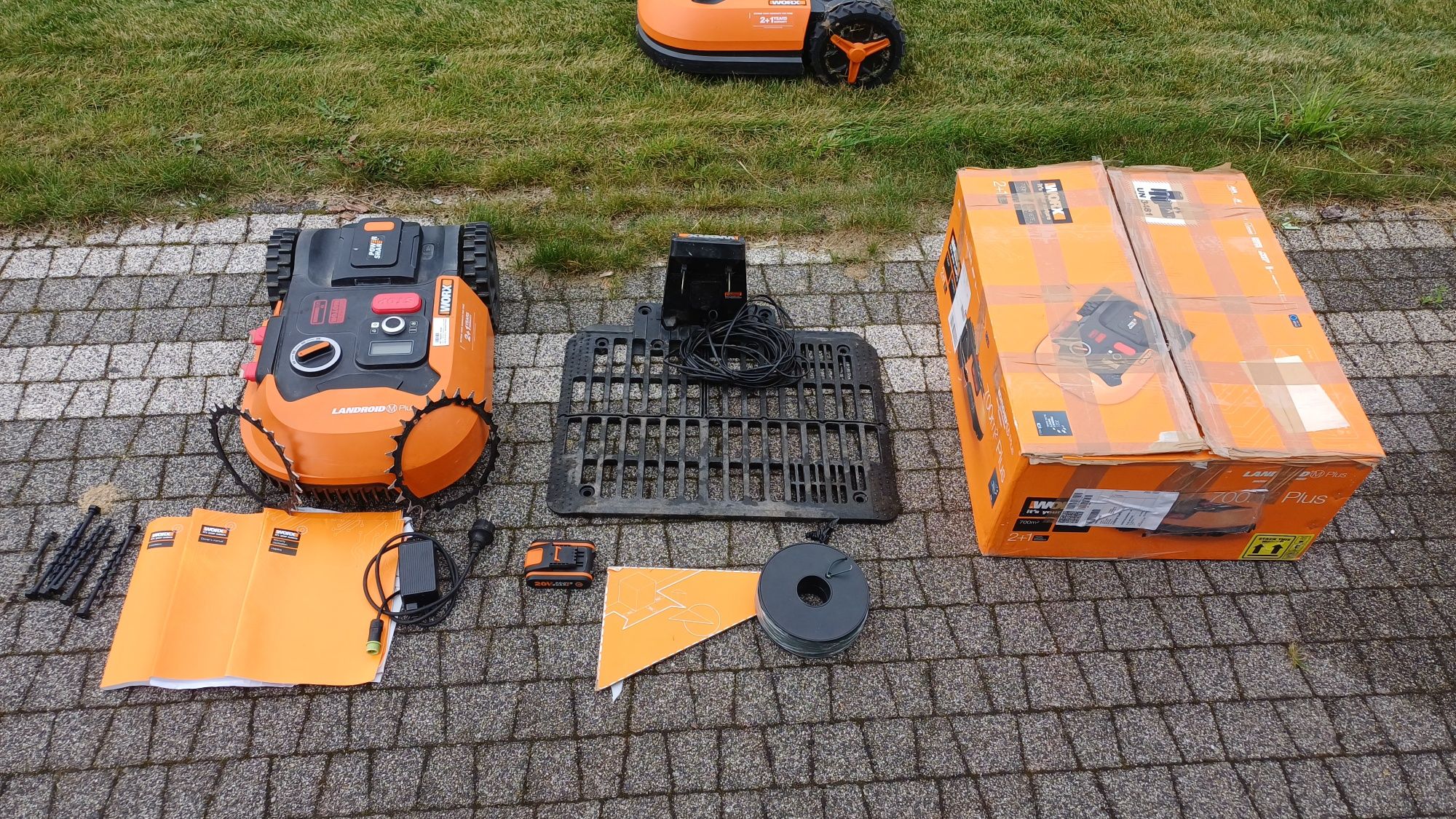 Robot-kosiarka Automatyczna Worx Landroid M700plus (WR167E]–gwarancja,