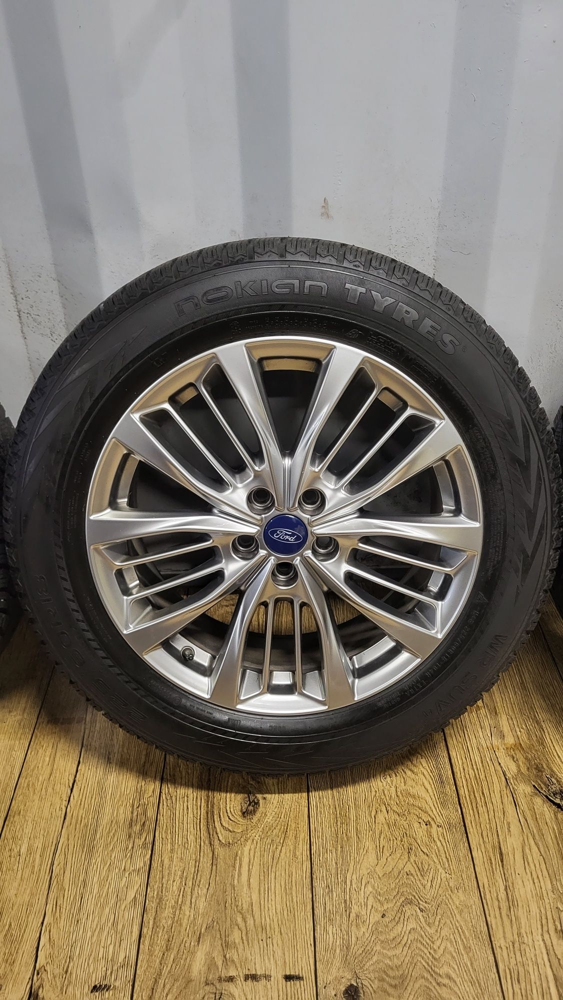 Felgi Ford 18" 5x108 z oponami 225/60 R18 Kuga MK3 ST-Line Vignale