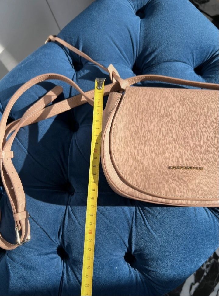 Torebka Coccinelle Clementine Soft pudrowy róż crossbody Safiano