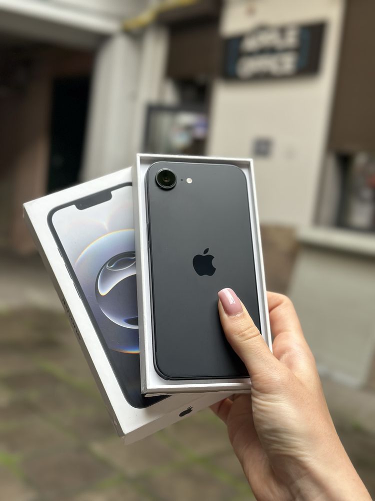 Open Box iPhone 16e 128Gb Black