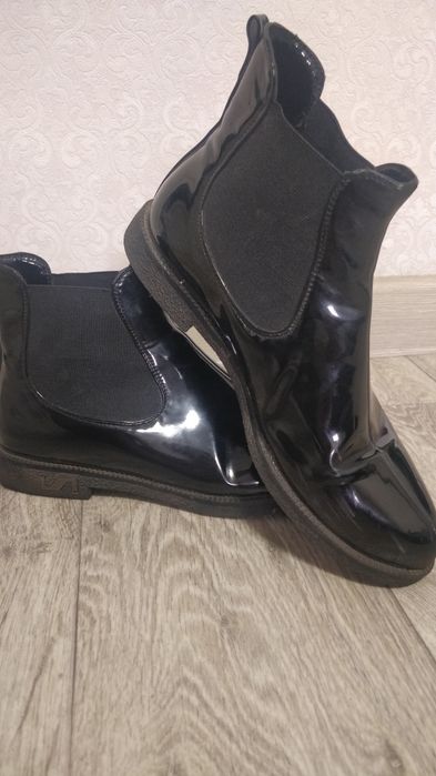 Ботинки женские.