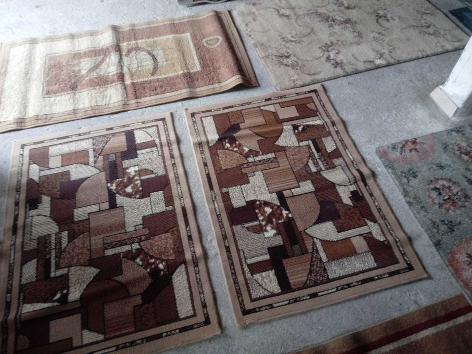 chodnik,dywanik -stan dobry.