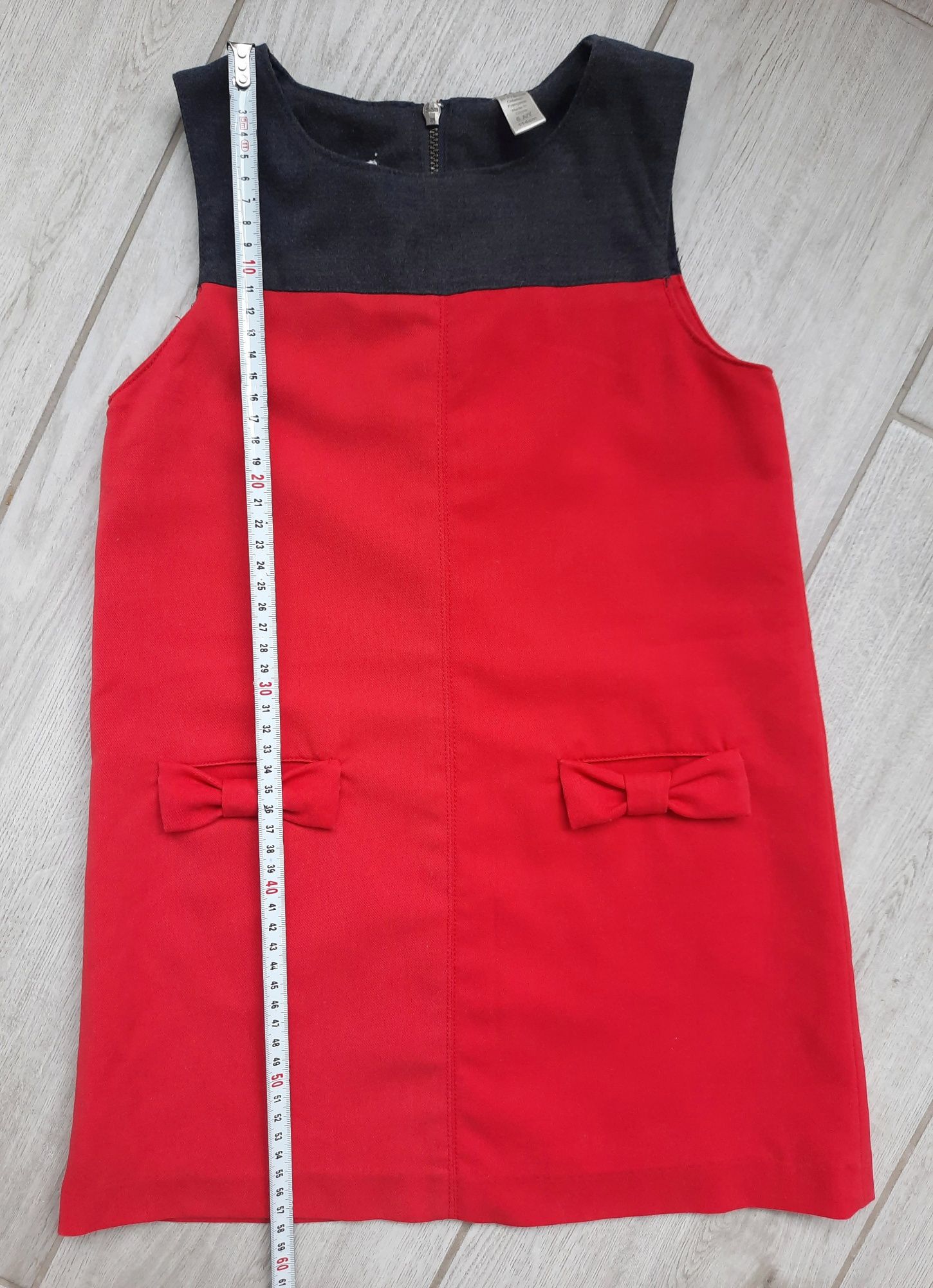 Платье красное Okaidi на 4-5 лет (есть замеры)