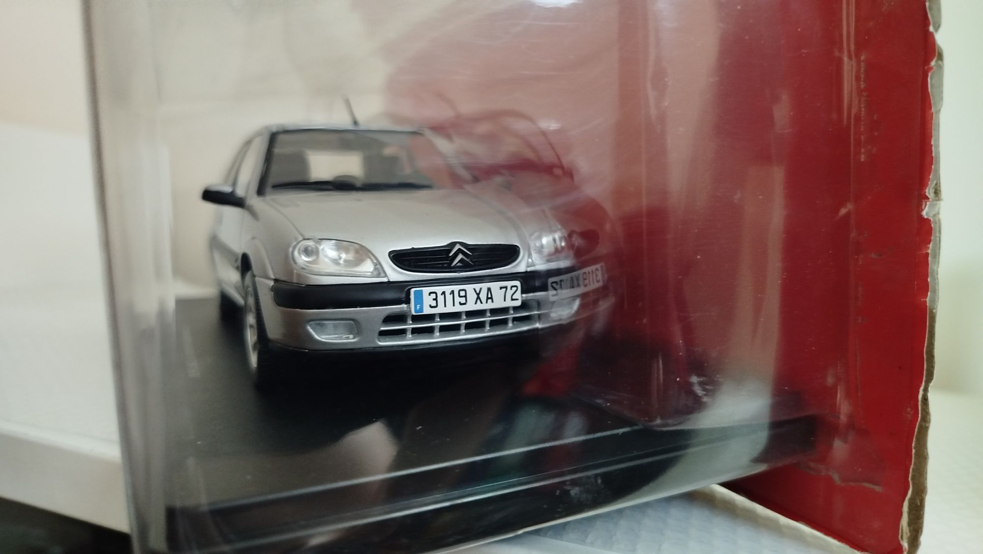 Miniatura Citroen Saxo VTS 1/24 Nova