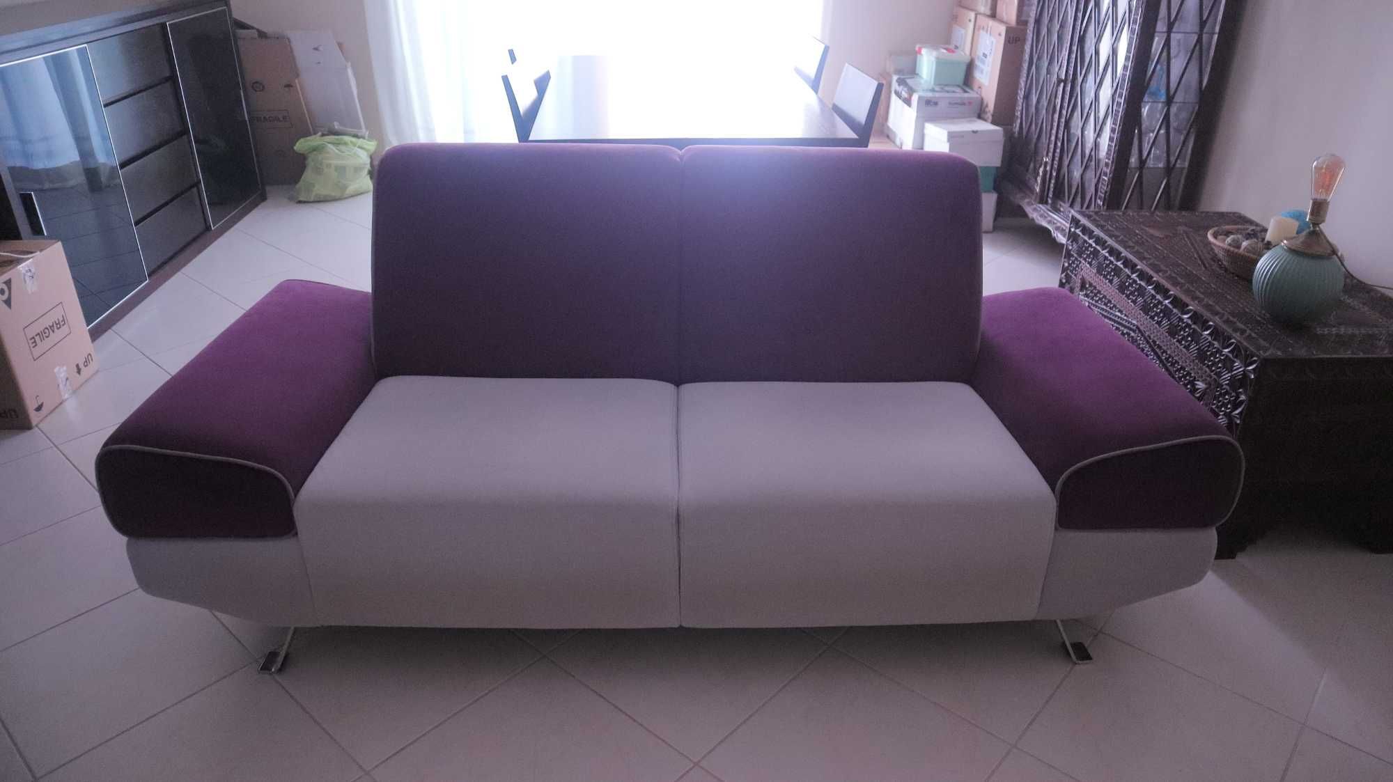 Sofá de 2 Lugares - Roxo com Assentos Claros