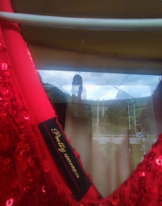 Piękna sukienka cekinowa Pretty Women roz S