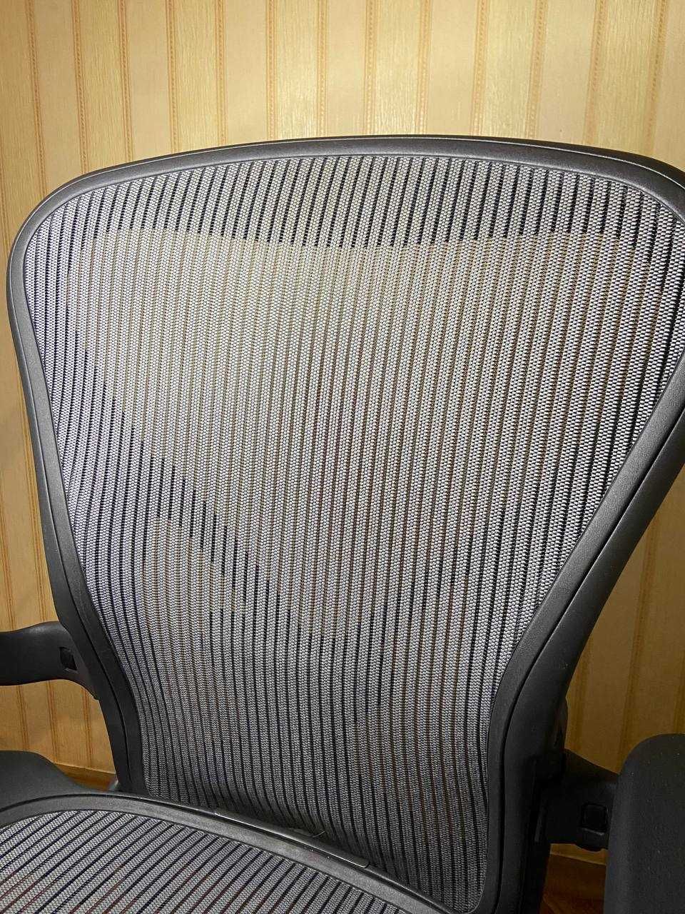 Кресло Herman Miller Aeron