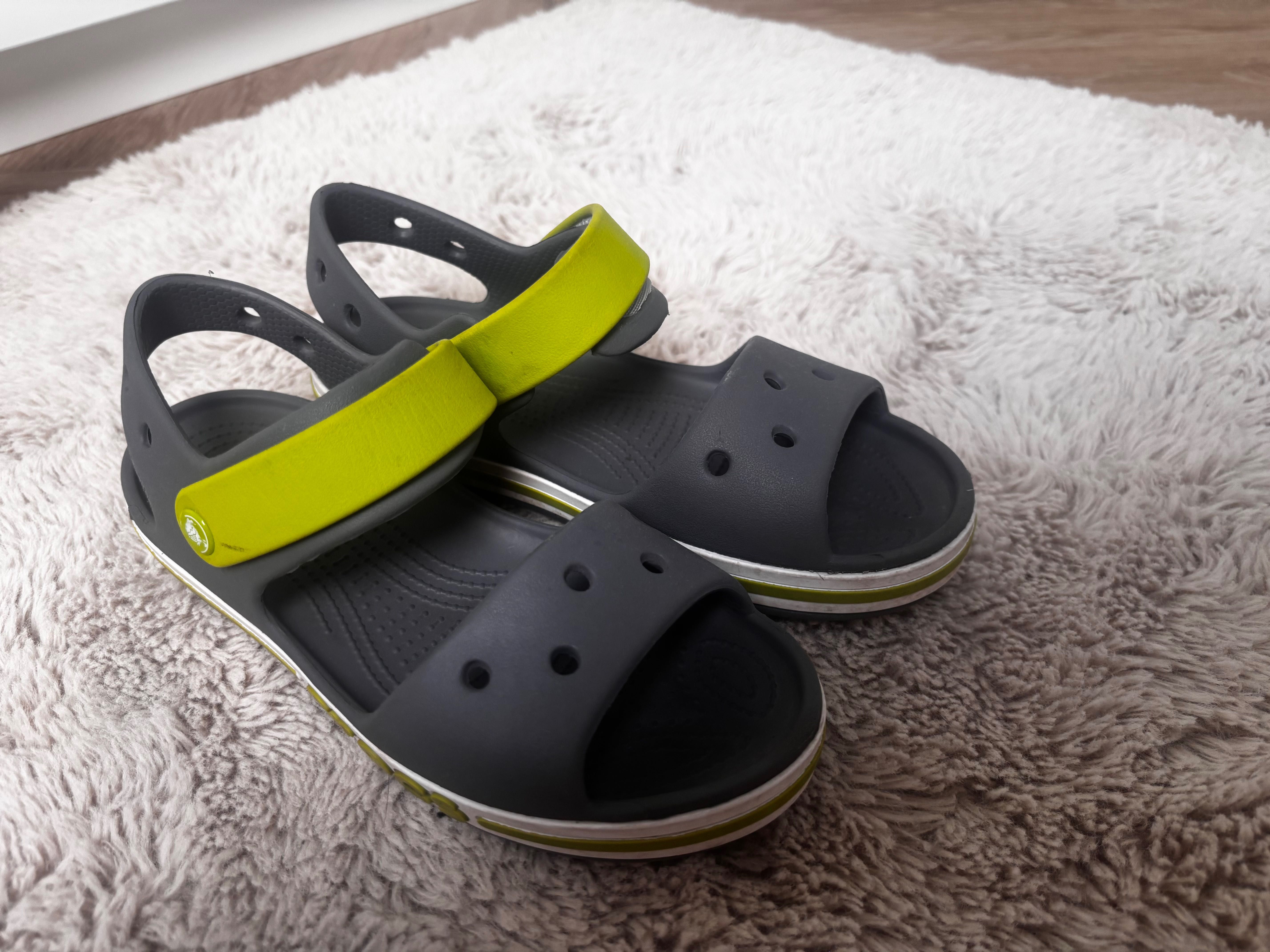 Sandałki Crocs rozmiar J 2