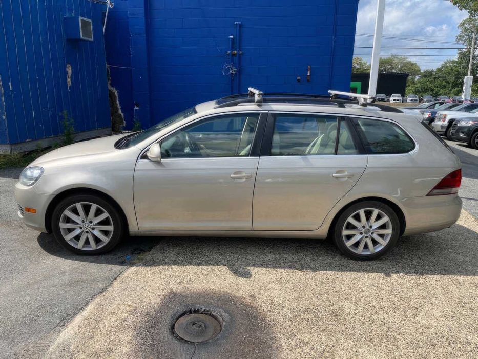 Volkswagen Jetta      2013