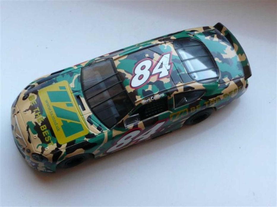 Ford Taurus 84 Hornby,escala 1:32;cpt 16cms,larg 6cms;usado bom estado