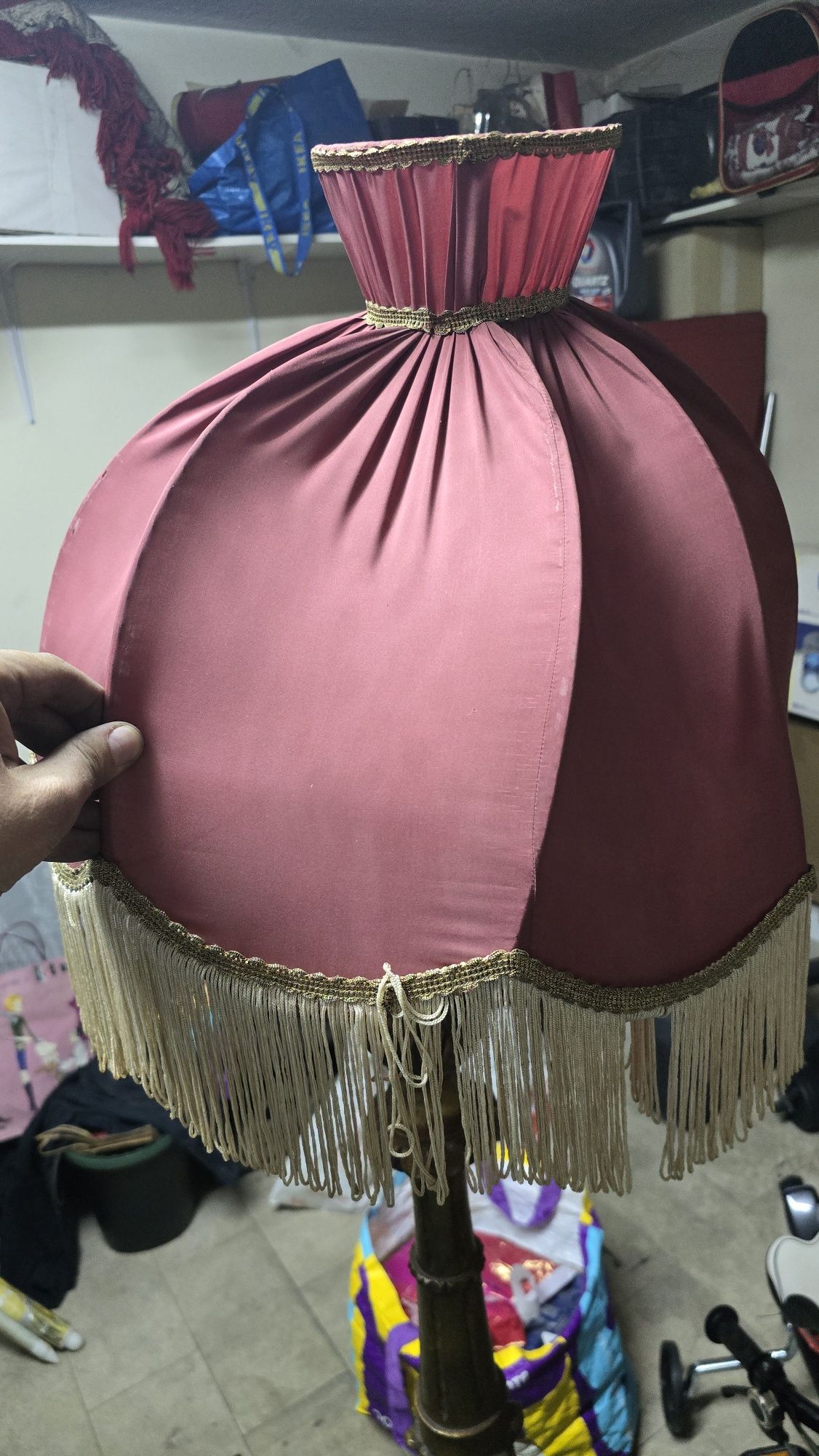 Candeeiro de pé alto mais 1 abajur