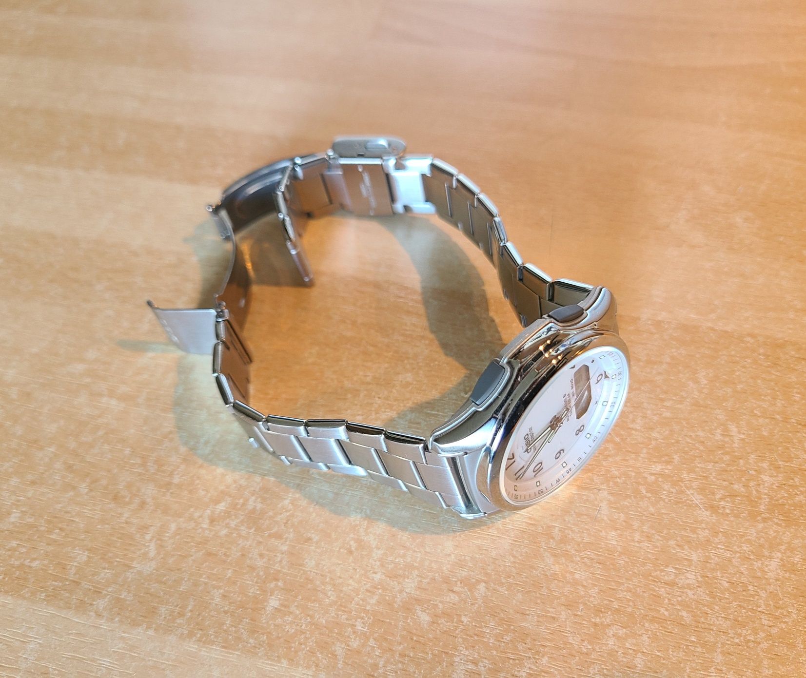 Наручные часы Casio WVA-M630 WAVECEPTOR состояние ИДЕАЛ, точность хода