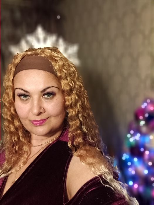 Парики различной длинны и фактуры