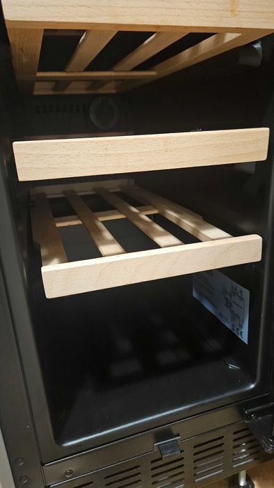 Winiarka, chłodziarka, lodówka do wina - do zabudowy - Cooke&Lewis