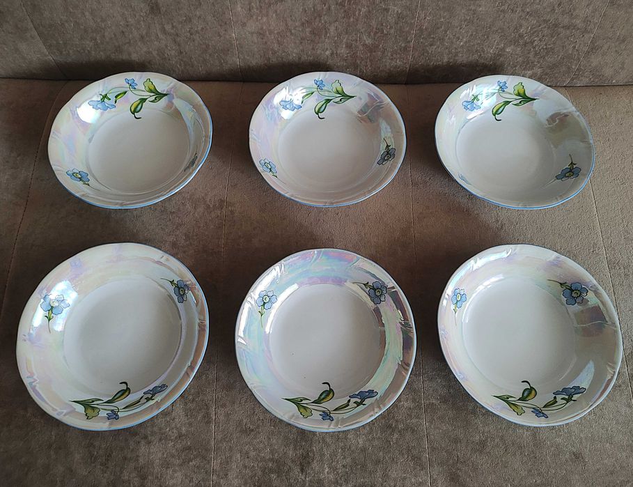 miseczki/salaterki iryzowana porcelana Książ lata 90