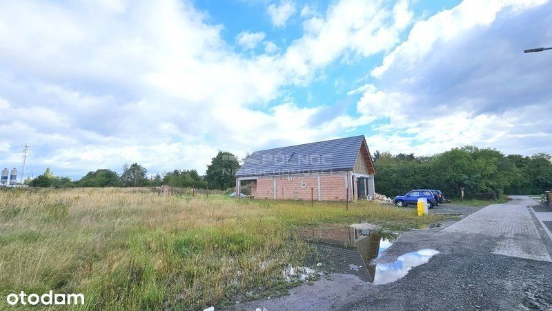 Działka 8 arów, budowlana, media+droga!