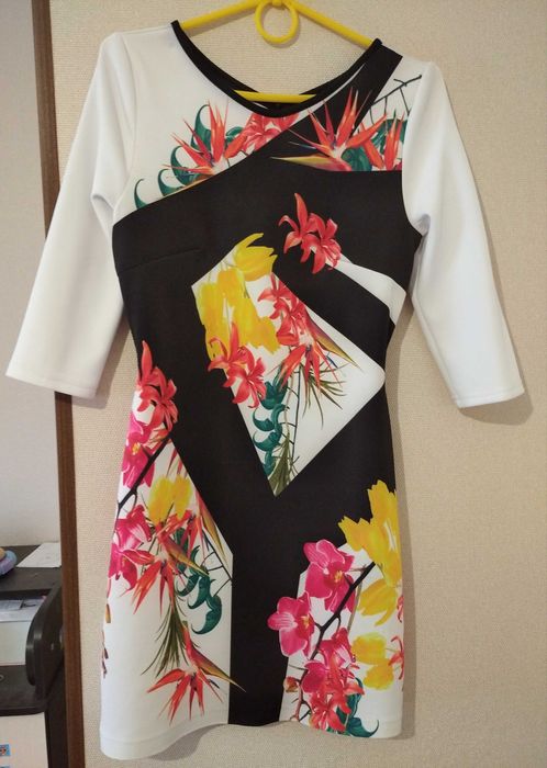 Платье (на хрупкую девушку)