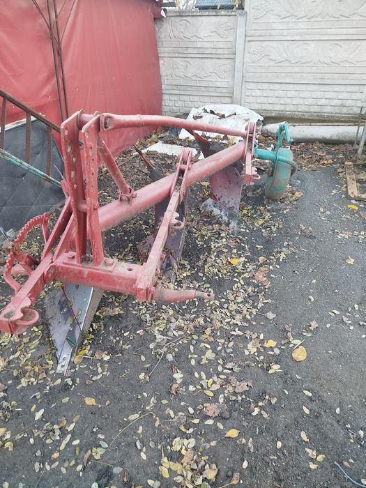 Продам плуг кеверленд в доброму стані лиміші долота полиці докидачі вс