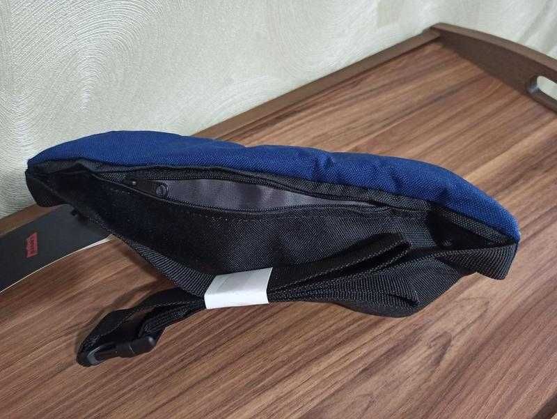 Поясная сумка бананка Levis. Сумка на пояс Ливайс, Левис