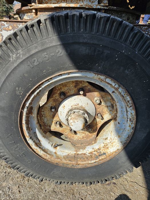 Koło opona 12,5-20 Brandys  felga BSS