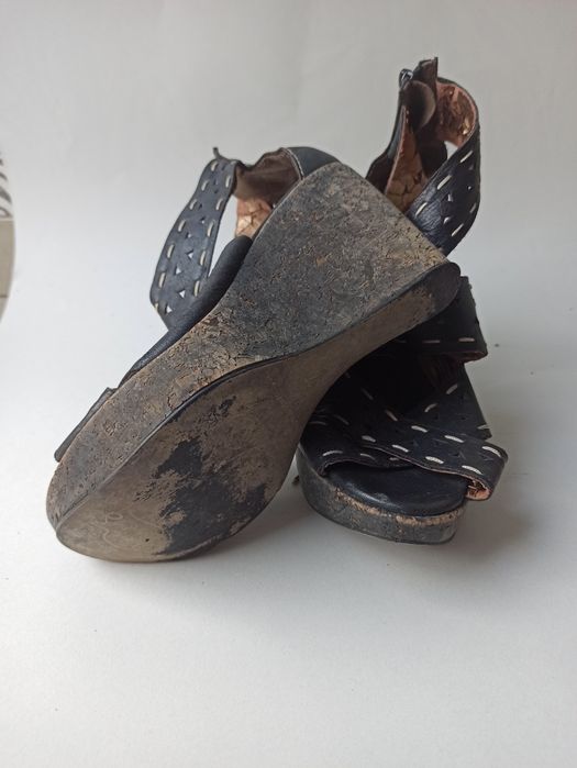 Sapato de tacão variados