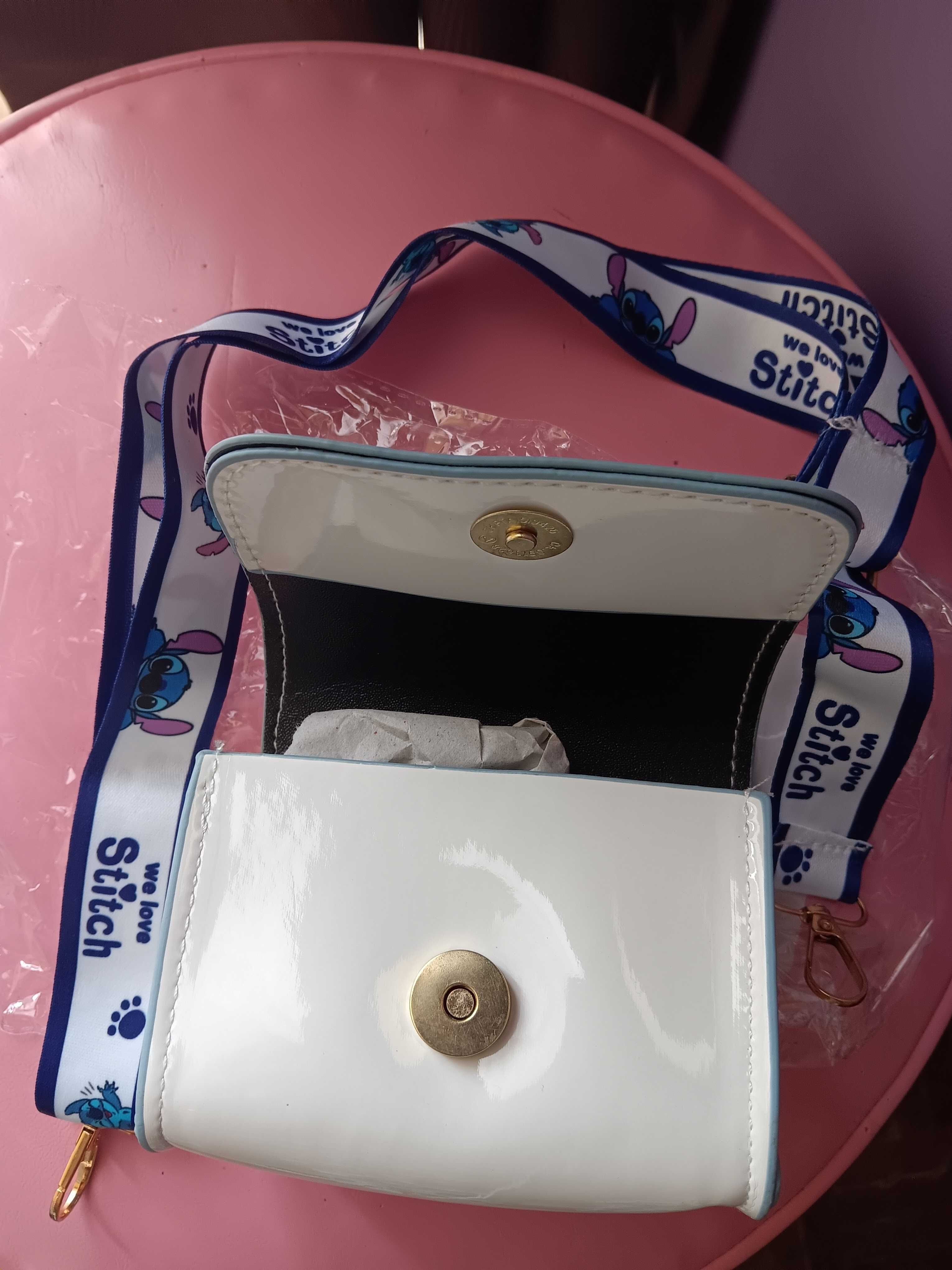 Bolsa pequena rígida Stitch com alça regulável