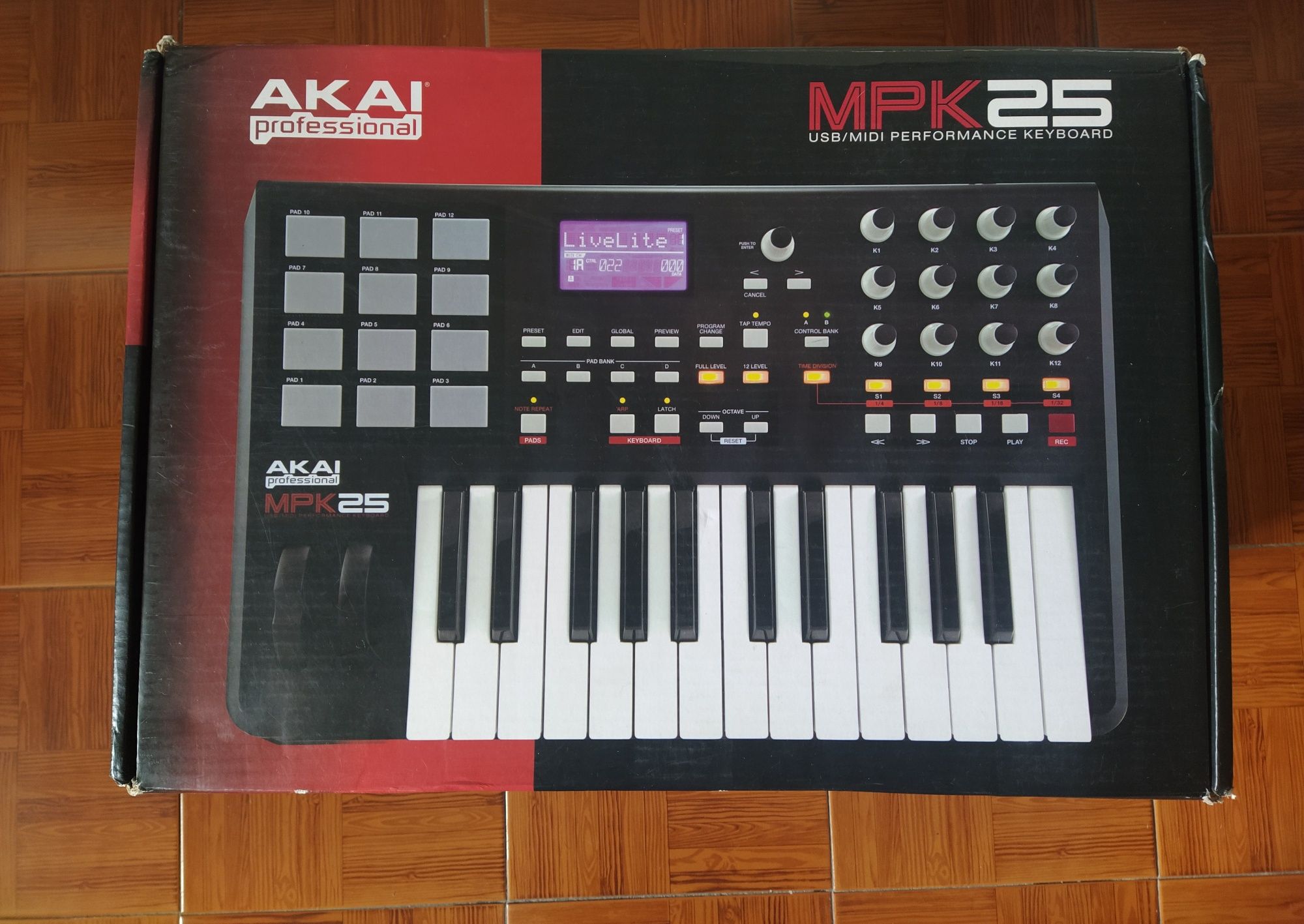 Teclado Akai MPK 25