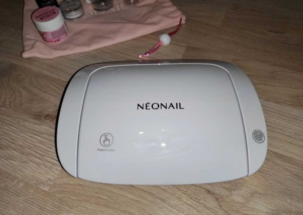 Lampa do paznokci LED NeoNail Futuro Touch 22W/48