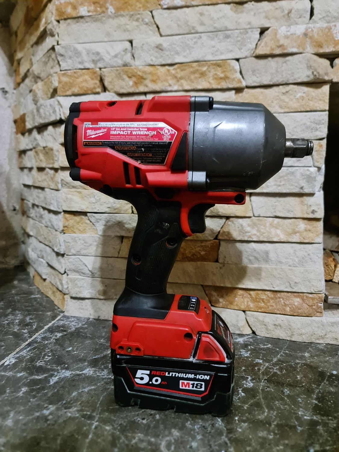 Продам гайковерт milwaukee m18