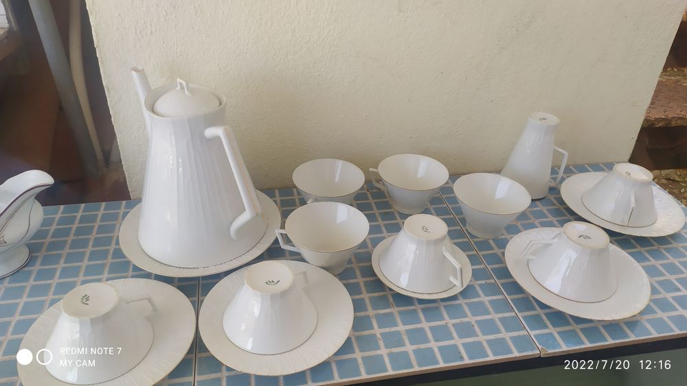 Conjunto de peças da Vista Alegre antigas