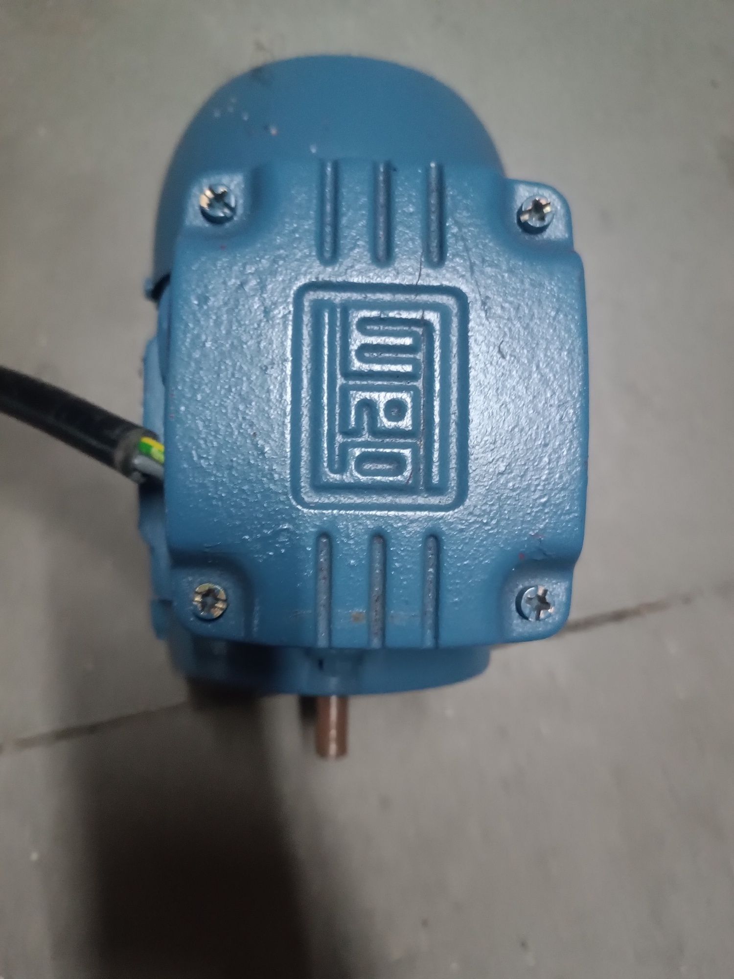 Motor para diversos fins