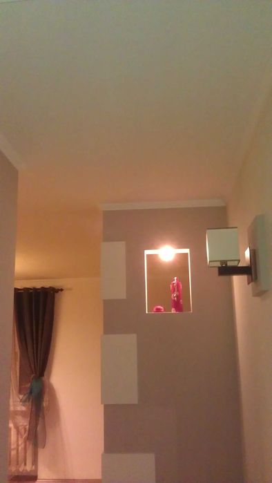 Сдам СВОЮ  - 1 комн кв-ру,  от метро - 5мин (23 серпня). Газ. колонка.