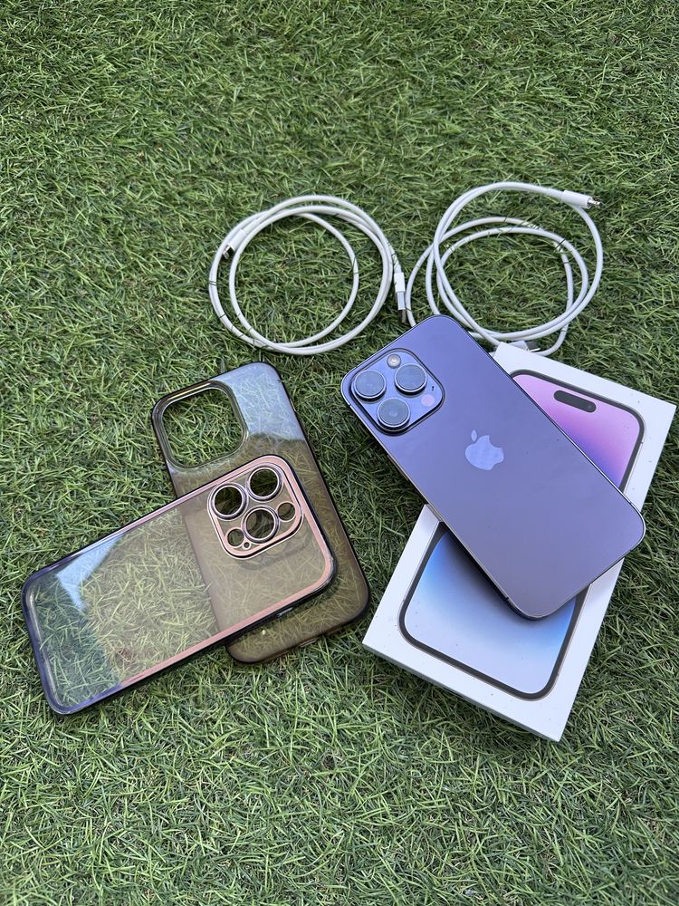 Iphone 14 pro 128 GB + 2 kable (USB,USB-C do lightning) + 2 etui