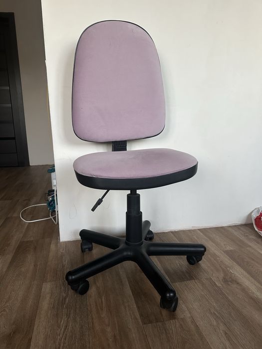 Крісло компьютерне (офісне)