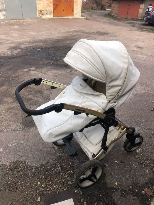 Продам коляску 2в1