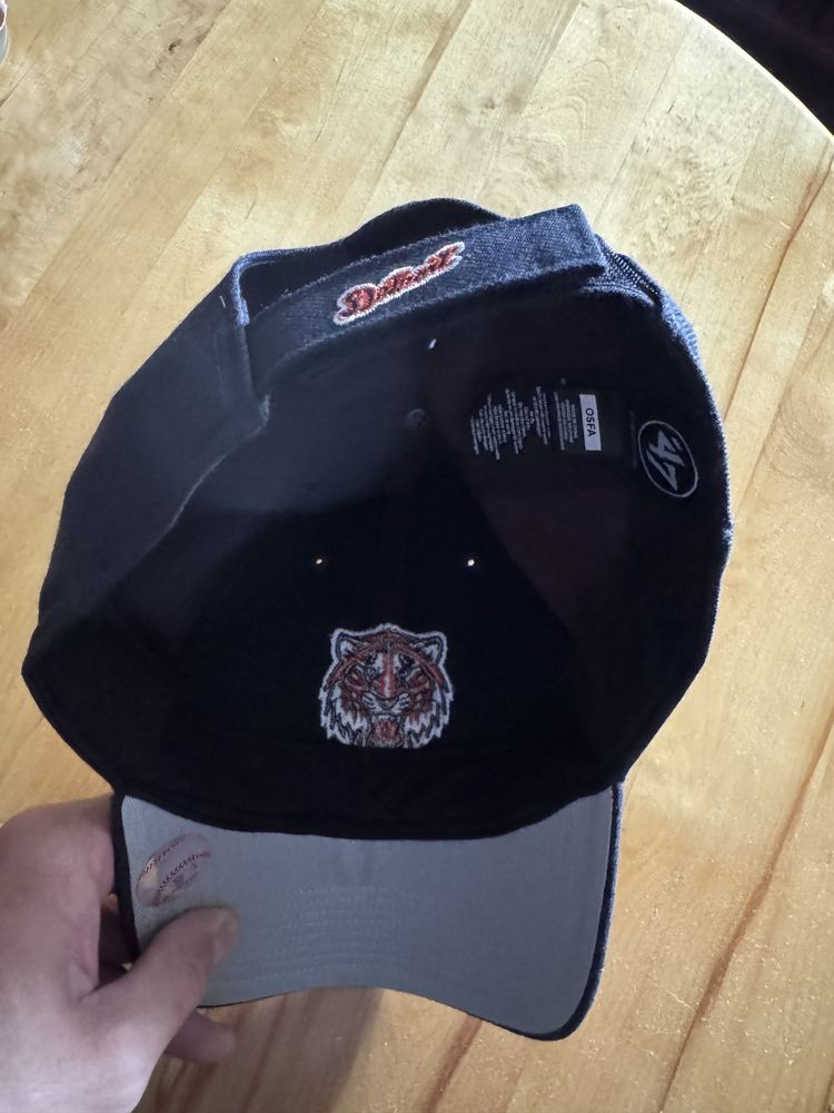 Czapka ’47 Detroit