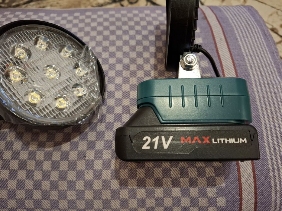 Фонарик прожектор светильник под аккумулятор Makita 18V Макита