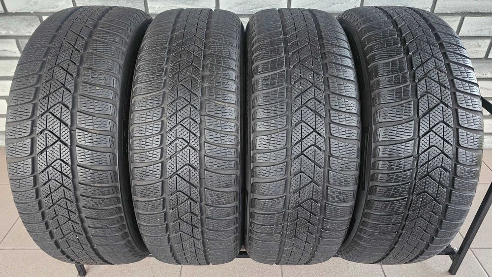 225/55R17 Pirelli SOTTOZERO 3 RSC