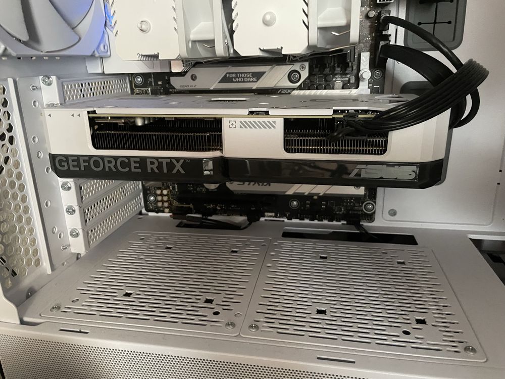Rtx 4070 12Gb Asus Dual OC White