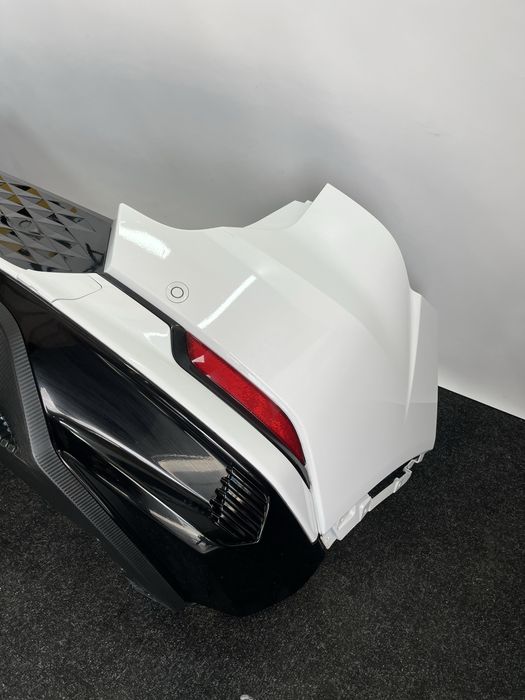 Задній бампер в зборі на Chevrolet Equinox EV RS RS2 LT