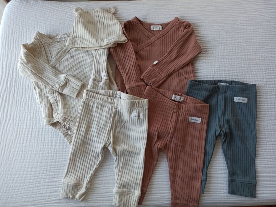 Zestaw komplet body i legginsy prążkowane Newbie 62 czapka regulacja